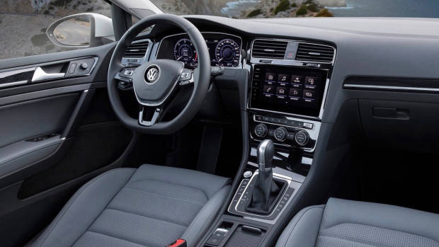 2017 Volkswagen Golf Dashboard – Chasing Cars