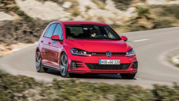 2017 Volkswagen Golf GTI 5 door – Chasing Cars