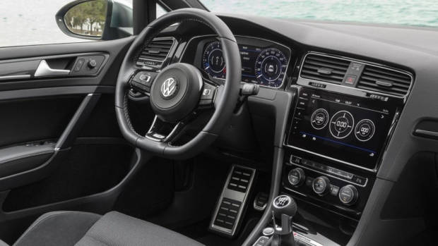 2017 Volkswagen Golf R 7.5 Interior – Chasing Cars