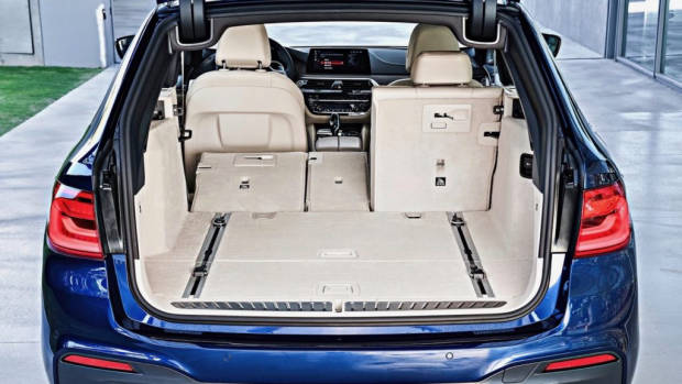 2017 BMW 5 Series Touring Boot Space Australia – Chasing Cars