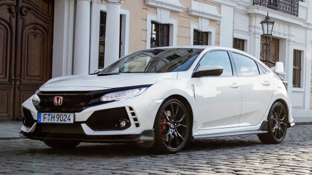 2017 Honda Civic Type R white front close