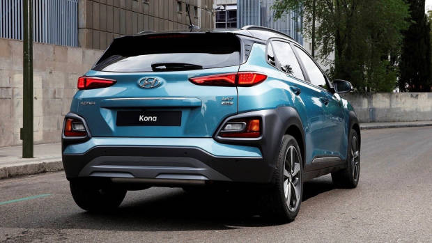 2017 Hyundai Kona blue rear