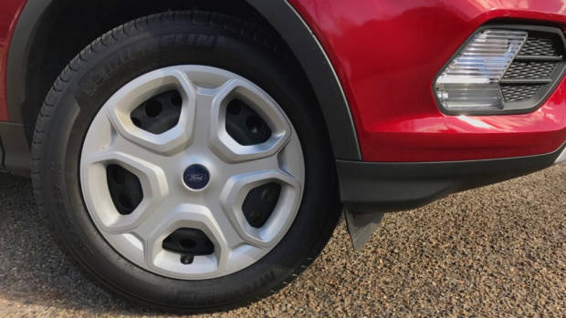 2017 Ford Escape Ambiente Ruby Red Steel Wheels – Chasing Cars