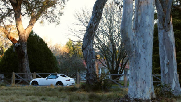 2017 Mazda MX-5 RF 2.0 GT Crystal White Pearl Side Profile