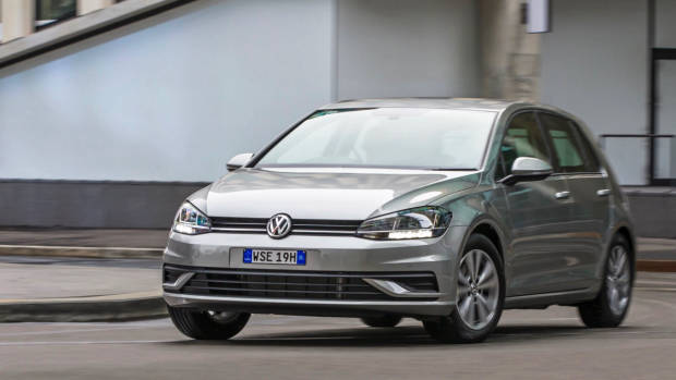 2017 Volkswagen Golf 7.5 110TSI Comfortline Driving – Chasing Cars