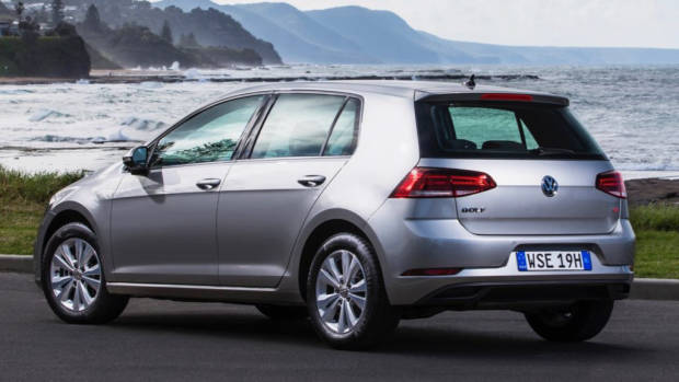 2017 Volkswagen Golf 7.5 110TSI Comfortline Rear End – Chasing Cars