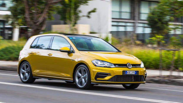 2017 Volkswagen Golf 7.5 110TSI R-Line Front End Driving – Chasing Cars