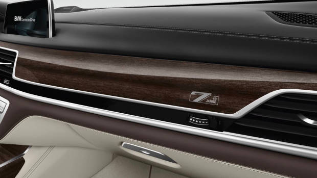 2018 BMW 7-Series 40 Jahre dashboard