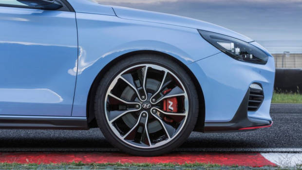 2018 Hyundai i30 N 19 inch Pirelli wheels – Chasing Cars