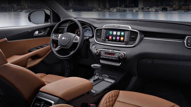2018 Kia Sorento interior
