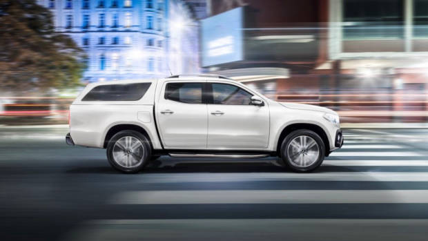 2018 Mercedes-Benz X-Class white side canopy