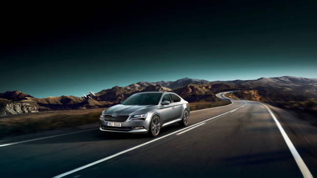 2018 Skoda Superb grey front
