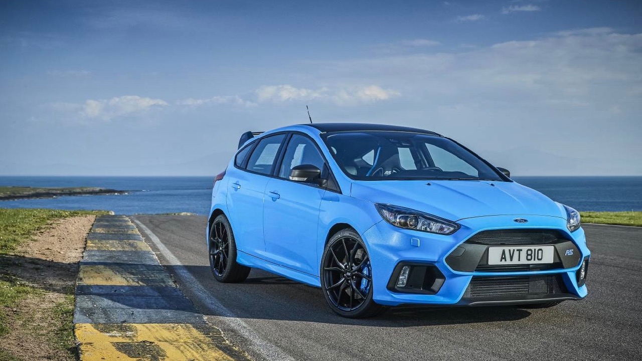 2017 Ford Focus RS limited edition front static low