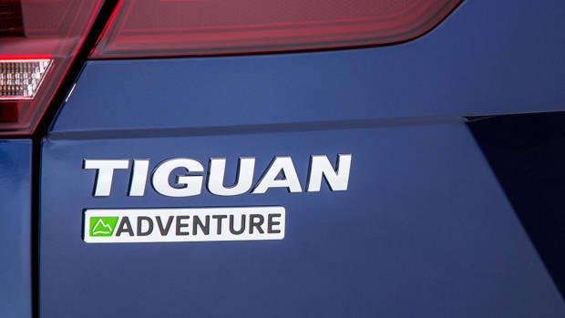 2017 Volkswagen Tiguan Advanture badge