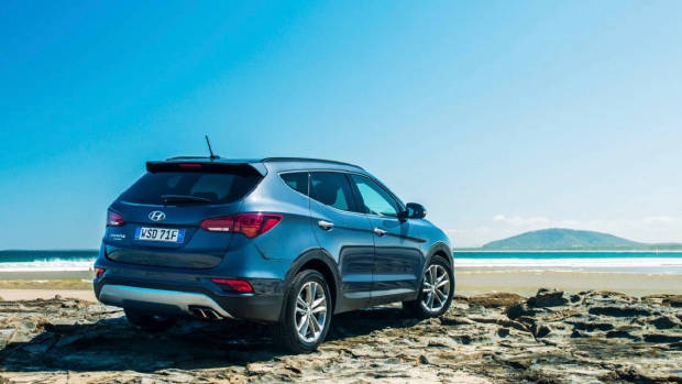 2018 Hyundai Santa Fe rear