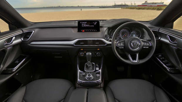 2018 Mazda CX-9 dashboard