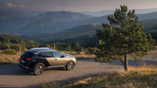 2018 Peugeot 3008 Coupe Franche Side Profile