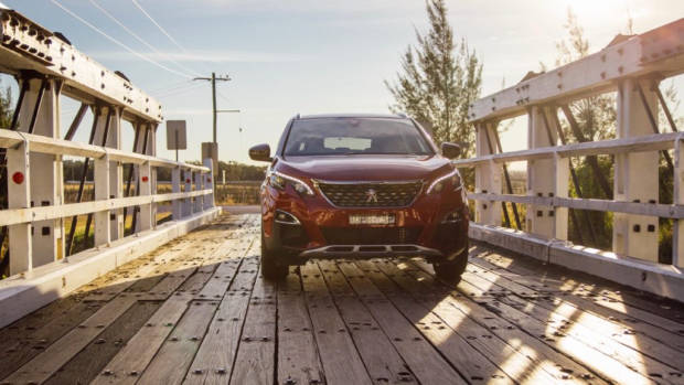 2018 Peugeot 3008 GT Line Ultimate Red Front End