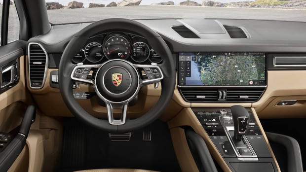 2018 Porsche Cayenne dashboard