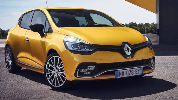 2018 Renault Clio R.S. yellow front side