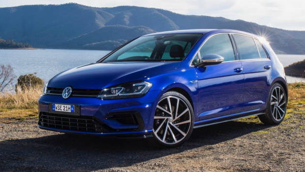 2018 Volkswagen Golf R Mk 7.5 Lapiz Blue Front End