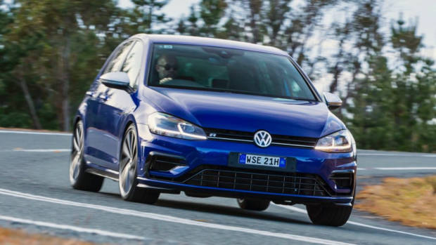 2018 Volkswagen Golf R Mk 7.5 Lapiz Blue Front End Driving