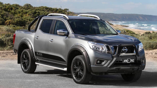 Nissan Navara N-Sport Black Edition grey front