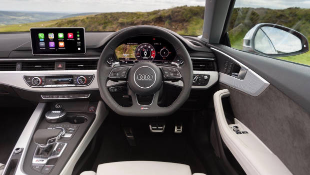 2018 Audi RS5 Coupe interior