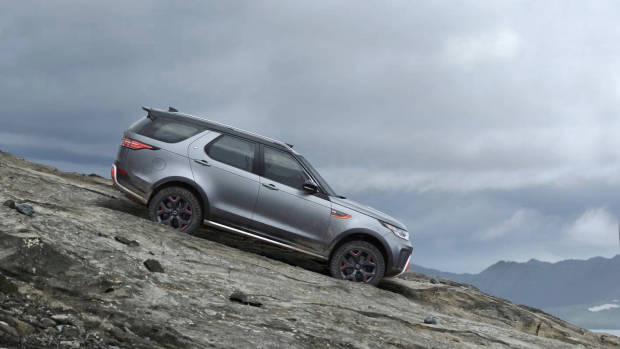 2018 Land Rover Discovery SVX side