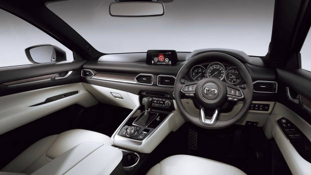 2018 Mazda CX-8 dashboard