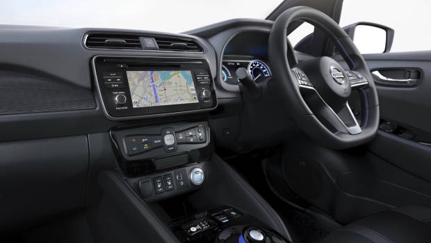 2018 Nissan Leaf dashboard