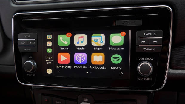 2018 Nissan Leaf infotainment screen