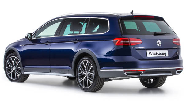2018 Volkswagen Passat Alltrack Wolfsburg Edition Atlantic Blue rear