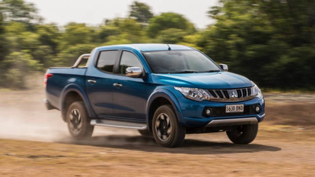 2017 Mitsubishi Triton Exceed Impulse Blue Driving Dirt