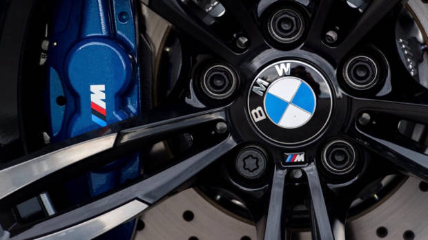 2018 BMW M2 LCI Long Beach Blue Alloy Wheel Design