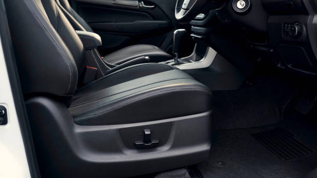 2018 Holden Colorado Storm seat adjustment