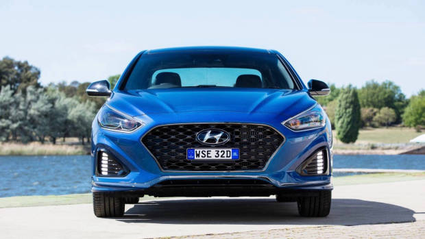 2018 Hyundai Sonata Premium front