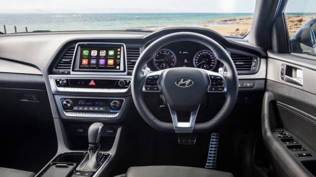 2018 Hyundai Sonata Premium interior