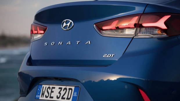 2018 Hyundai Sonata Premium rear detail