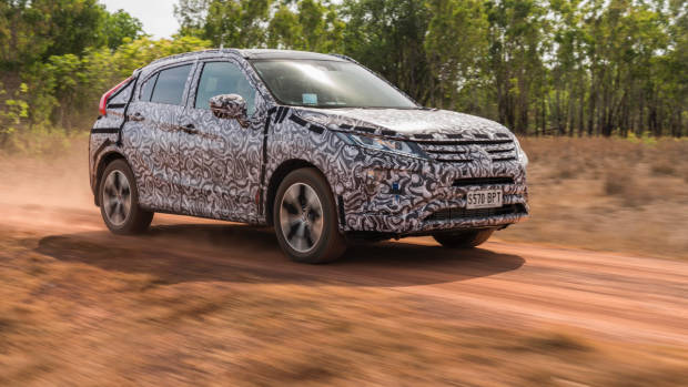 2018 Mitsubishi Eclipse Cross preview front left side