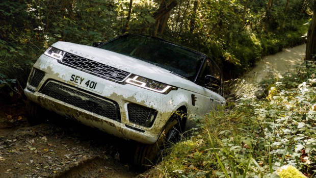 2018 Range Rover Sport P400e off-road