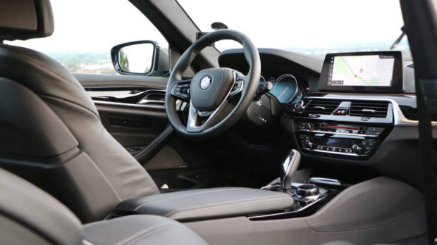 2018 BMW 5 Series Touring G31 Black Leather Interior