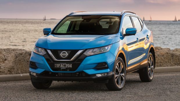 2018 Nissan Qashqai ST-L Vivid Blue Front End