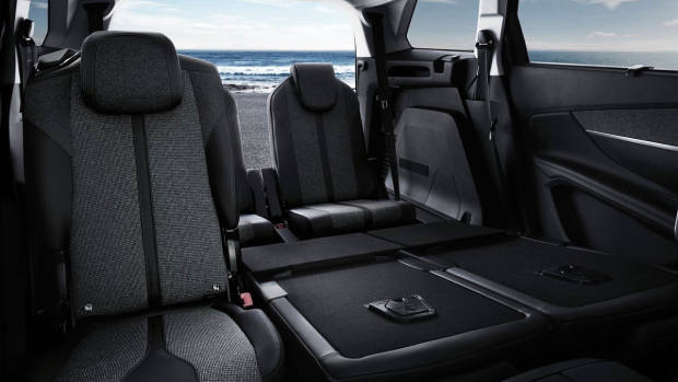 2018 Peugeot 5008 seats folded