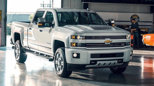 2018 Chevrolet Silverado white front