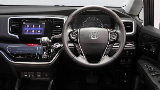 2018 Honda Odyssey VTi-L dashboard
