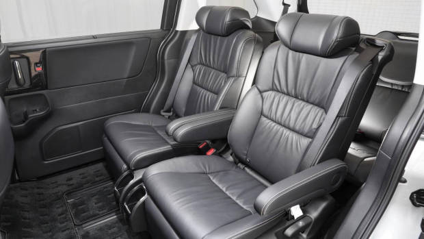2018 Honda Odyssey VTi-L rear seats