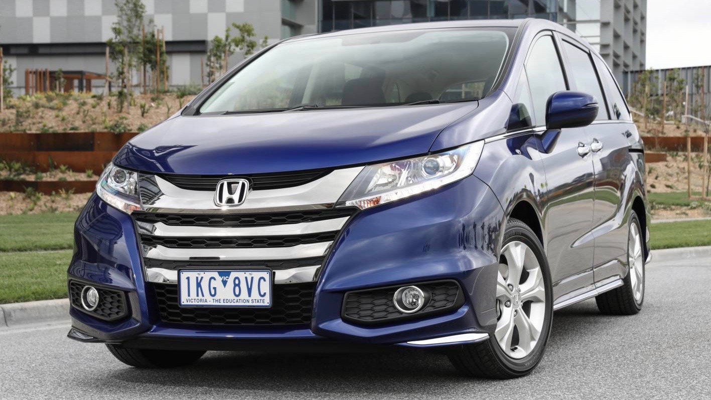 2018 Honda Odyssey VTi blue front
