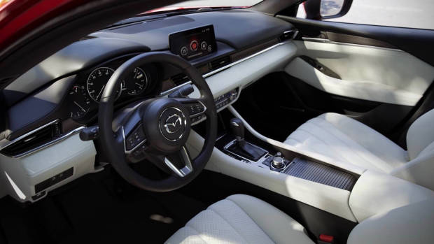 2018 Mazda 6 Atenza light interior