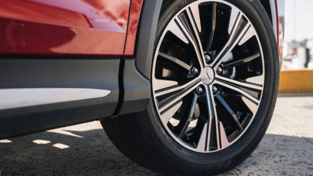 2018 Mitsubishi Eclipse Cross Wheel Design